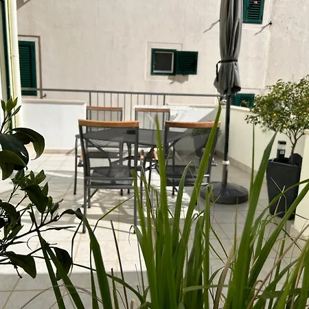 Center Apartments Nikolina Bol Exterior photo