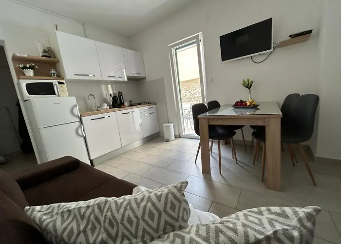 Center Apartments Nikolina