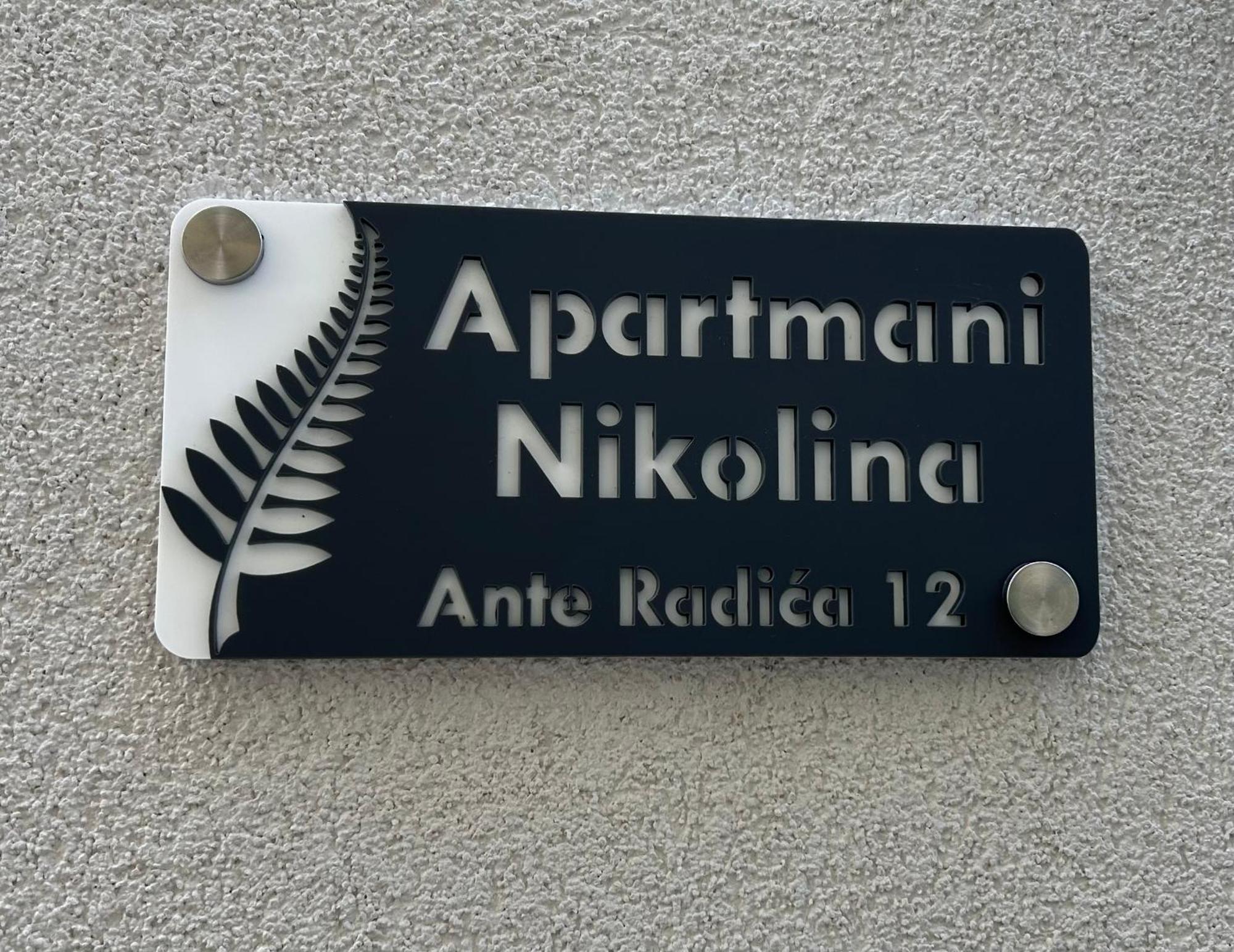 Center Nikolina *